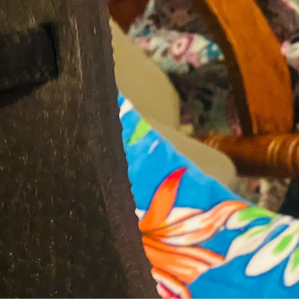 Sketchers rhinestone sling back thong with yoga, Yoga Foam cushioned /Size 9